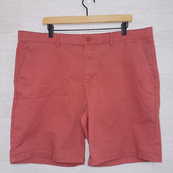 Calvin Klein Men's Red Flat Front Stretch Waist 9'' Inseam Casual Shorts size 40 - Picture 1 of 5
